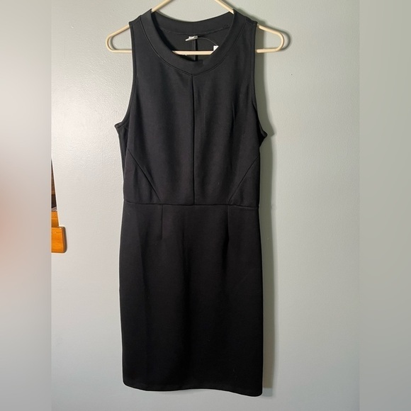 Old navy sleeveless dress size medium - Picture 1 of 2